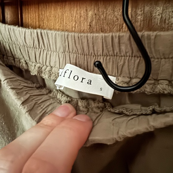 Neuflora Delphi skirt thyme size S - Picture 3 of 7